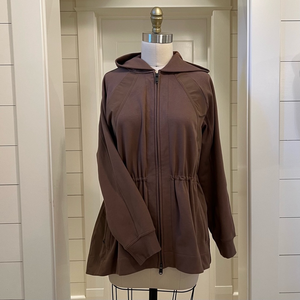 Athleta Sz M paneled fleece and nylon cinch waist high low hooded jacket, brown